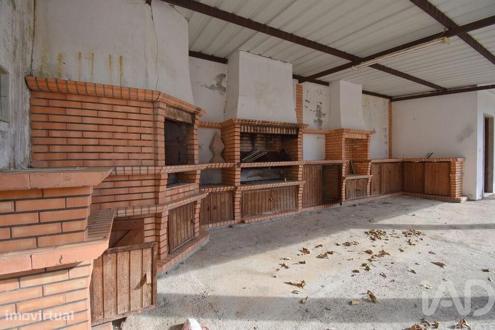Casa tradicional T3 em Miranda do Corvo de 220,00 m2