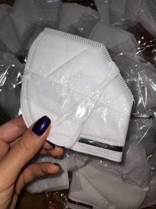 захисні маски                                          .