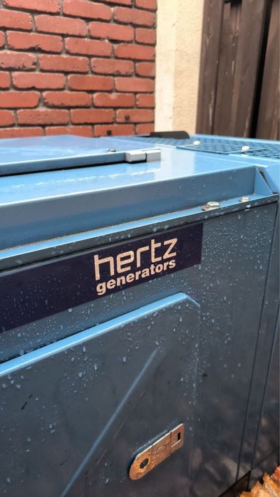 Генератор(+резервуар для палива)