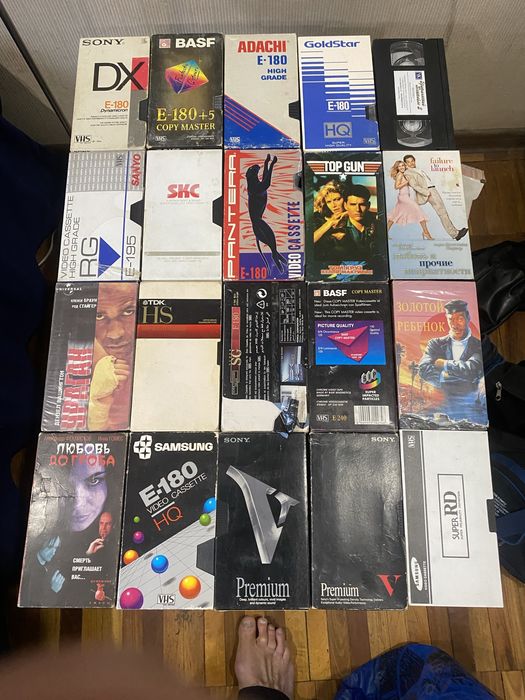 Диски разные, видеокасеты
