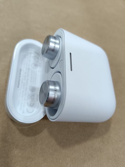 Auscultadores B&W PI5 "Produto Em Stock"