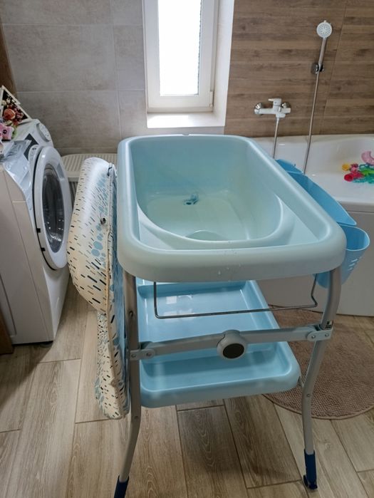 Сповивальний столик + ванночка Chicco