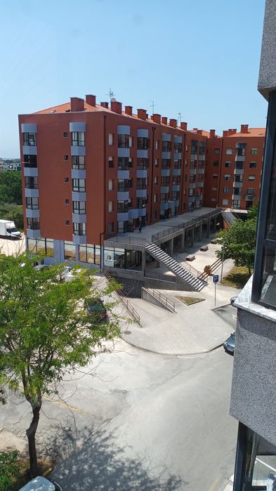 Alugo (2 quartos ) em ambiente limpo e tranquilo somente a pessoa com trabalho estável, ou para estudante universitário.