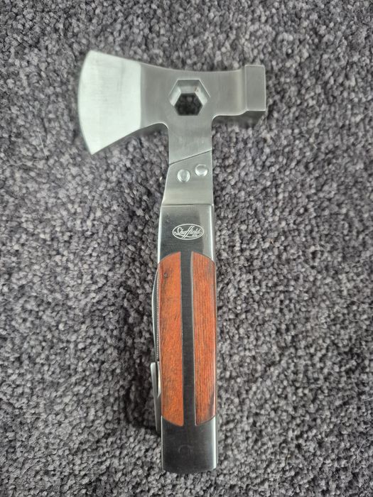 Sheffield multitool z siekierką. Darmowa dostawa.
