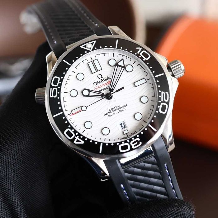 Годинник автоматичний Omega Seamaster Diver 300M 42 mm watch Sedna Ref. 210.62.42.20.03.008
