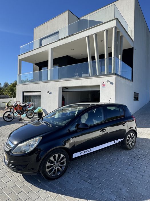 Opel Corsa 1.2 Black Edition Poucos Quilómetros