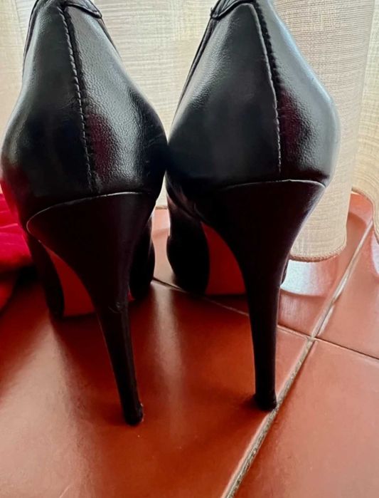 Sapatos stilettos christian louboutin