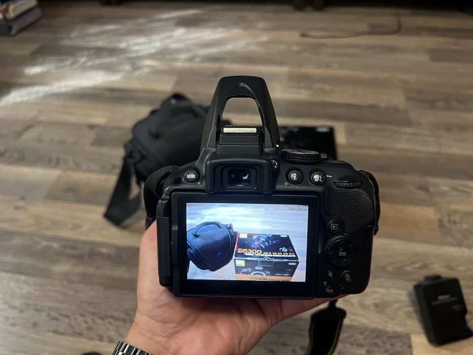Фотоапарат Nikon D5300 Kit (18-55mm VR)