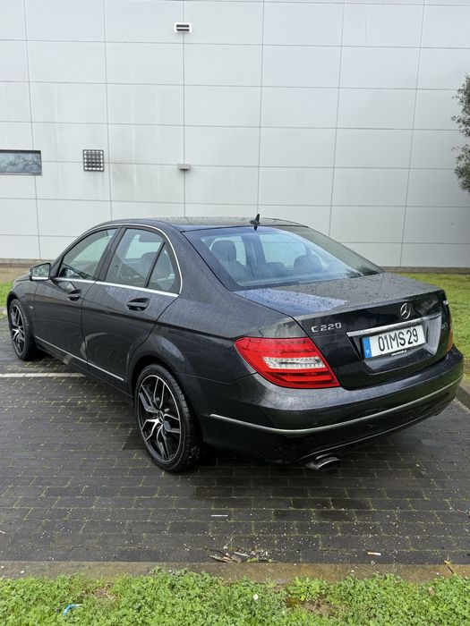 Mercedes C220 cdi - Diesel - AUTOMÁTICO - NACIONAL