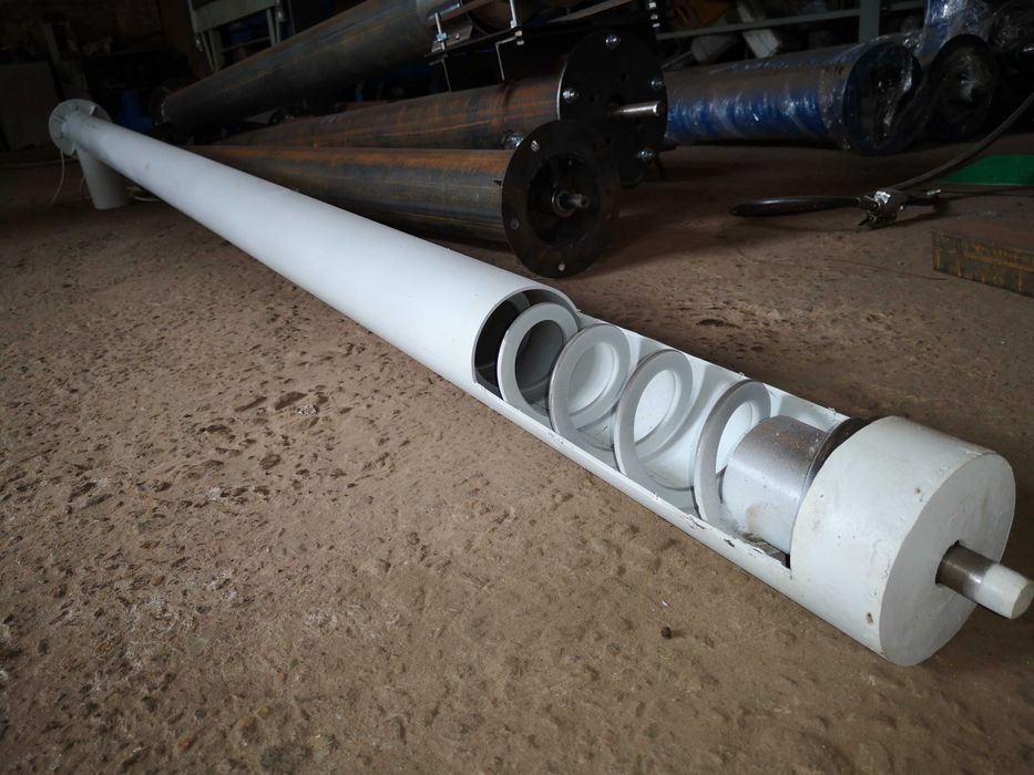 Шнеки в трубі, гнучкі, конвейори, погрузчики, навантажувачі, низька ці