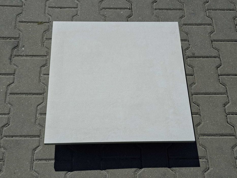 Gres tarasowy 20mm antypoślizgowy Cementum Ash 60x60x2cm gat.2