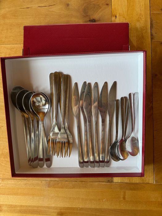 Sztućce obiadowe, kpl. na 6 osób Stainles Steel