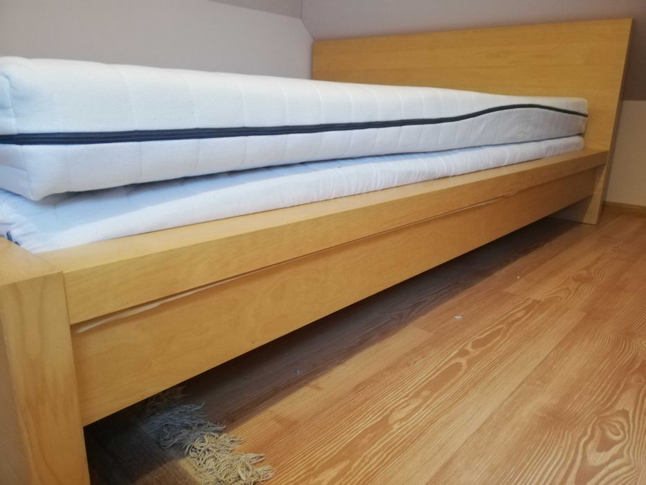 sprzedam łóżko IKEA Malm