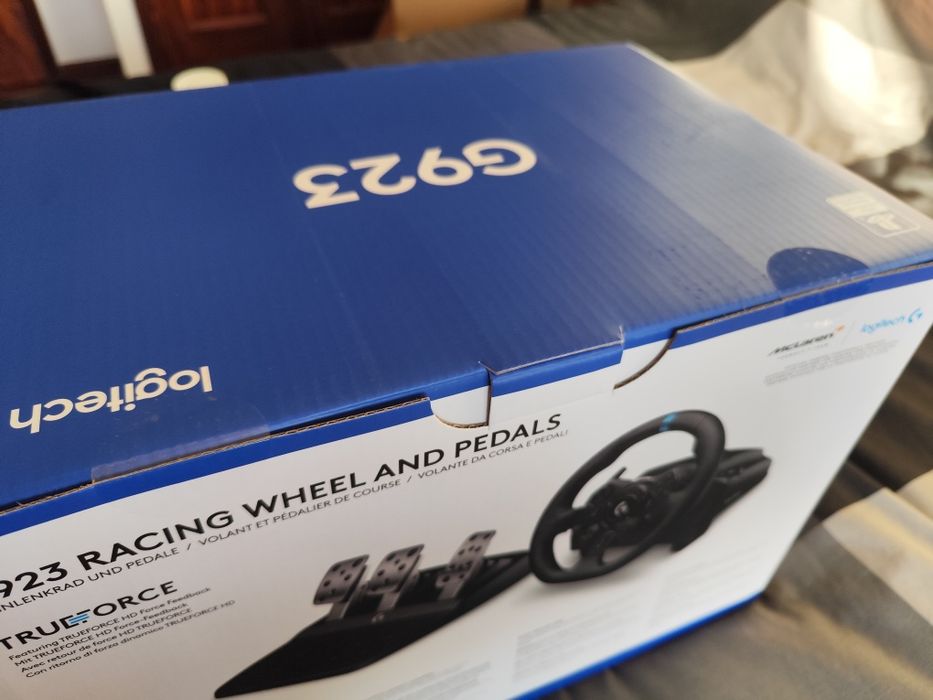 Logitech G923 TrueForce – NOVO LACRADO