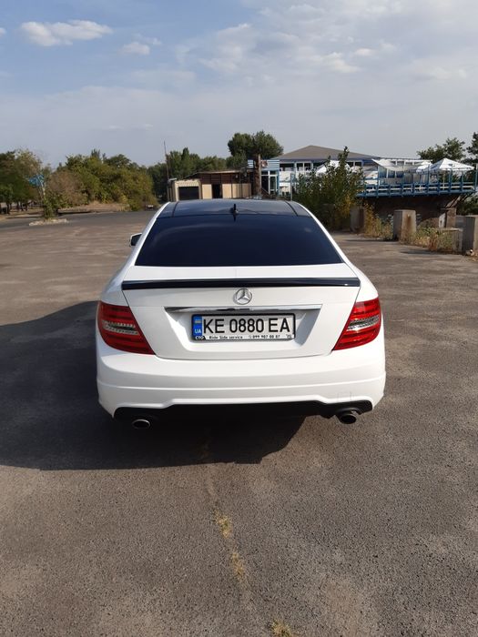 Мерседес С-250 W204.