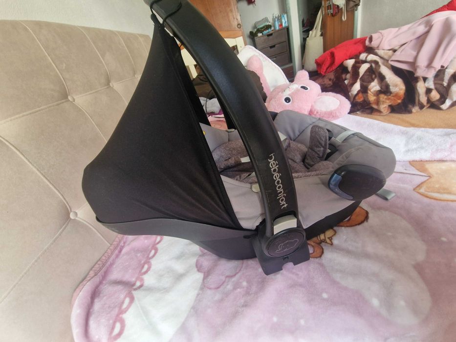 Carrinha e ovo de bebeconfort