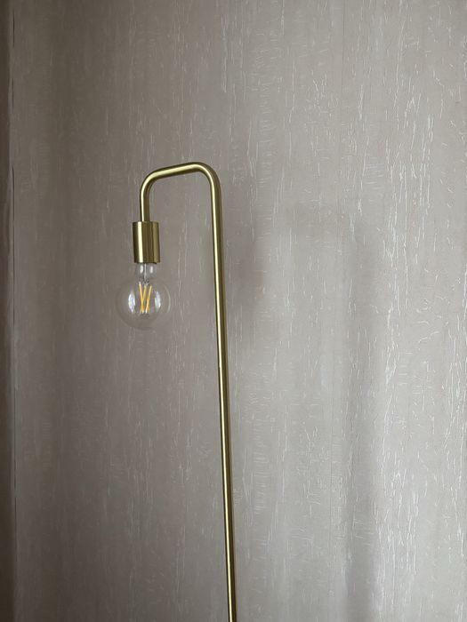 Lampa stojaca zlota pokojowa