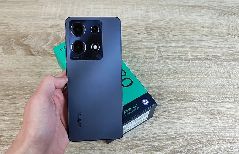 Продам смартфон Infinix