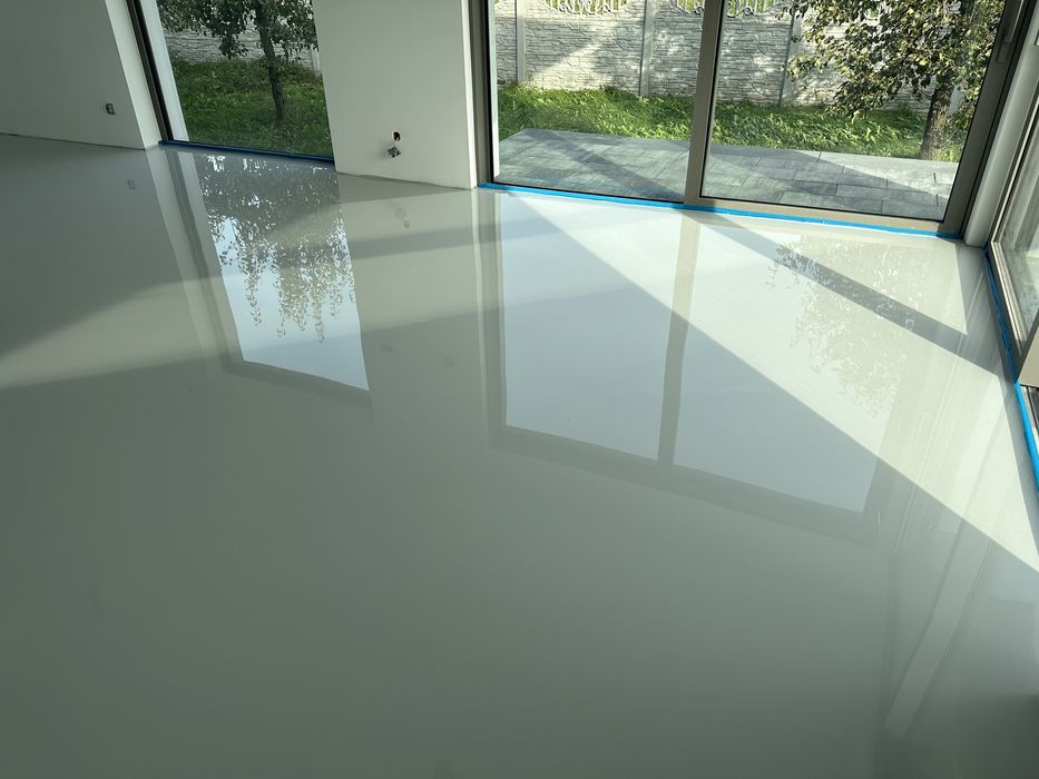 Posadzki żywiczne, polerowanie i renowacja betonu