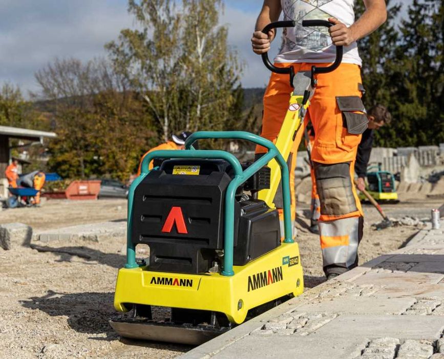 Usługi koparką i kop. ładowarką, wyburzenia, roboty ziemne, wykopy pod instalacje, drogi, niwelacje terenu