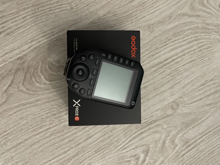 Flash Godox V1 C + Xpro II + Octabox 65’cm + Acessorios