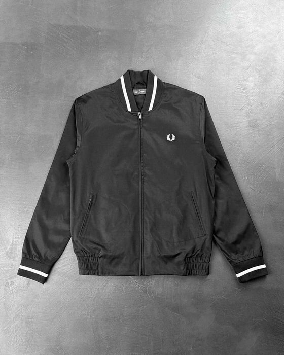 Бомбер FRED PERRY Laurel Wreath Bomber Black