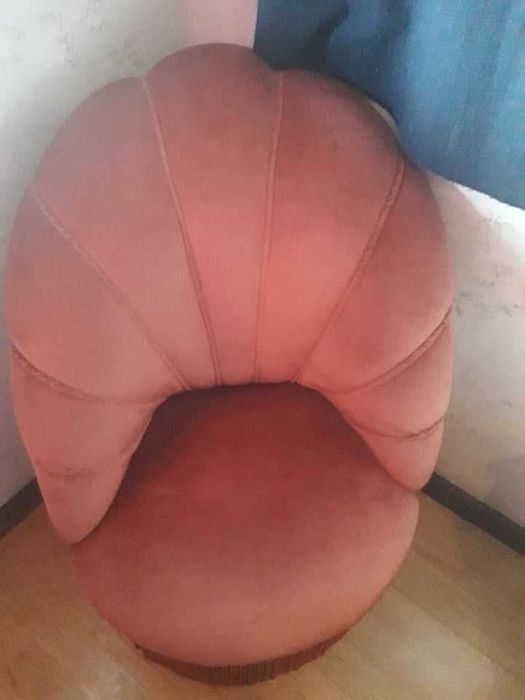 Poltrona de tecido em rosa