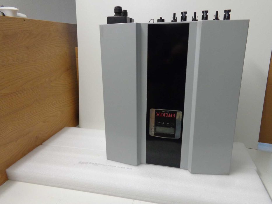 Inverter solarny EFFEKTA ES5000