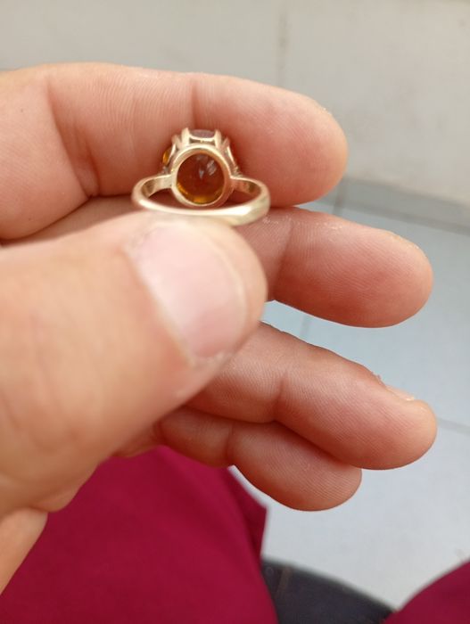 Anel em ouro de  peça muito bonita