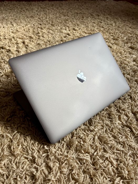 MacBook Pro 15 A1707 16/256