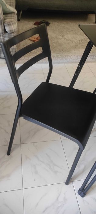 Mesa de cozinha pequena