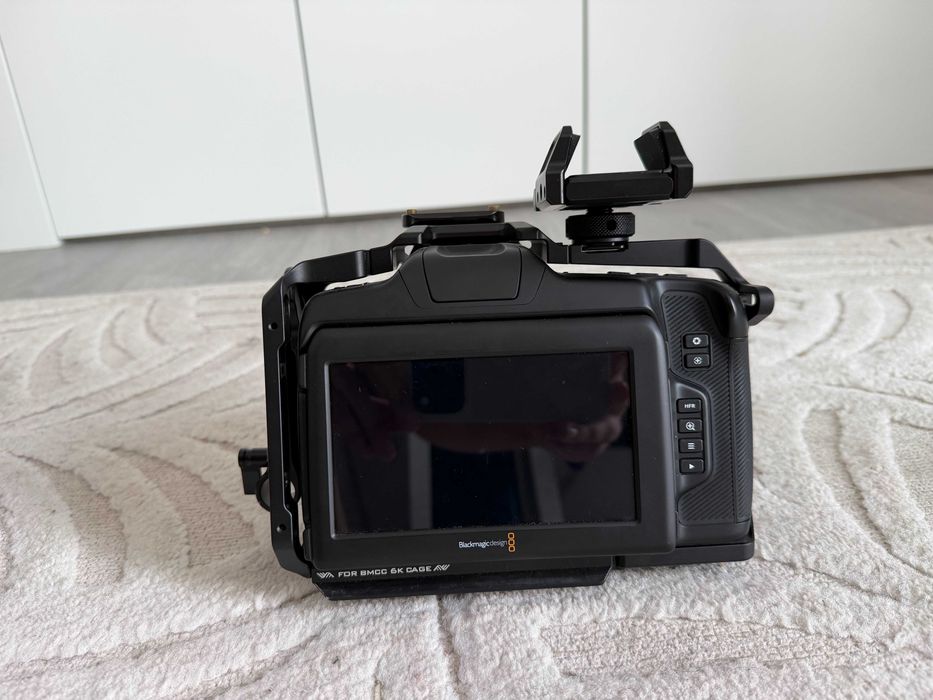 Blackmagic Cinema Camera 6K Full Frame | Cage + 3 Baterias Sensor PYXIS