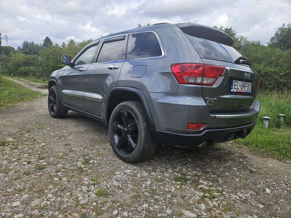 Jeep Grand Cherokee wk2 5.7 Overland Summit