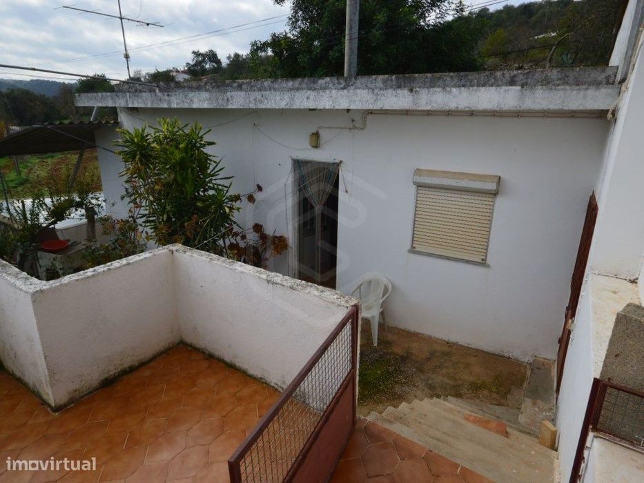 Moradia T4 de 3 pisos a apenas 10 minutos de Loulé, Algarve