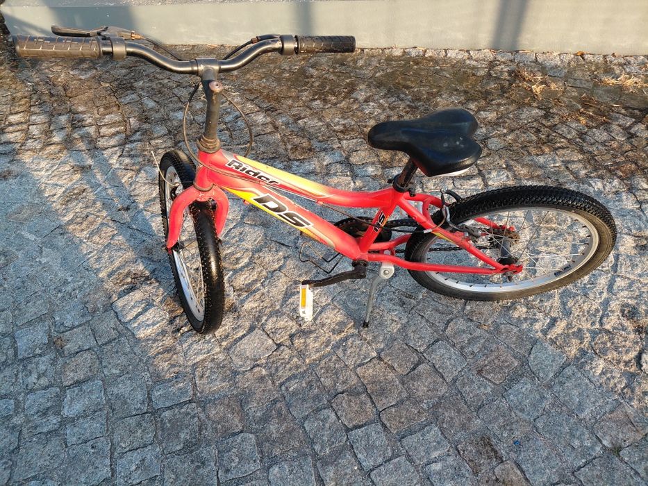 Bicicleta infantil da marca Rider, modelo DS