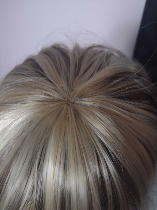 Peruka blondynka długie włosy.