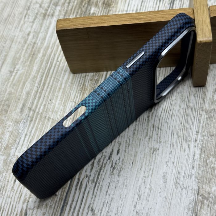 Чехол тонкий Fibra Carbonite MagSafe на iPhone 17 Pro Max/ 17 Pro. Carbon Style Pitaka Чохол