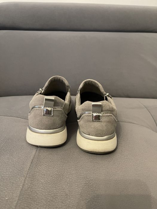 Buty zamszowe Monnari roz. 40 na szeroka stope, jak nowe