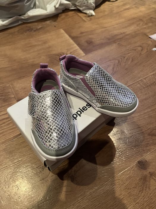 Продам мокасини.На дівчинку.Розмір 20,21,22