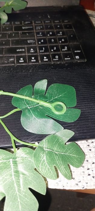 Sprzedam sztuczny bluszcz - 6 sztuk