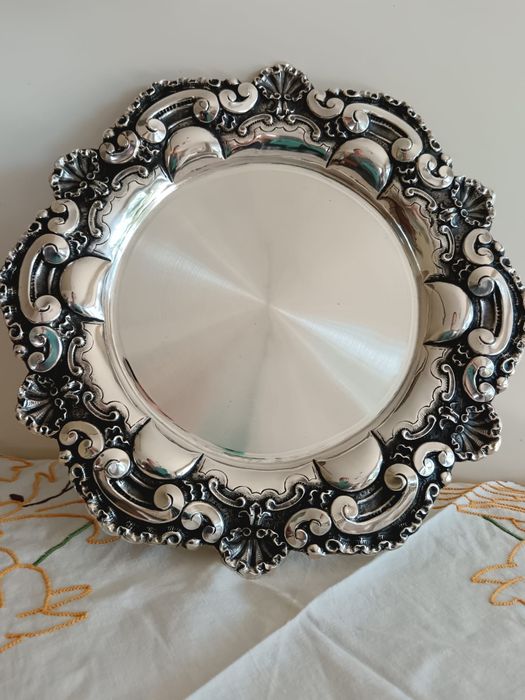 Salva em prata com 3 pés, 30 cm