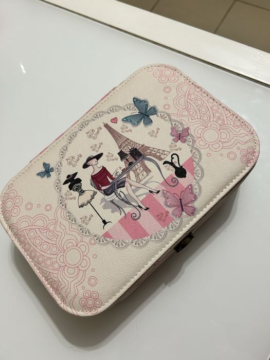 Шкатулка для украшений