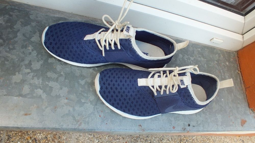 Super buty sportowe marki nike w roz 43.