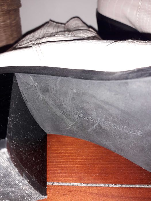 Botas novas 39 brancas AGORA 20€ ANTES 25€