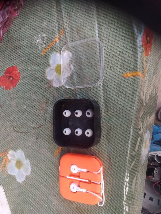 Порадам наушники вчера купил не патходят к маэму телефону