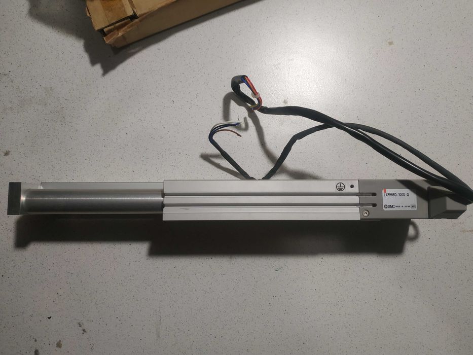 Линейный привод(актуатор) SMC  LXFH5BD-100S