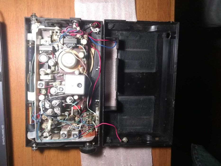 Радиоприемник Россия - 303 . Цена 480 грн.