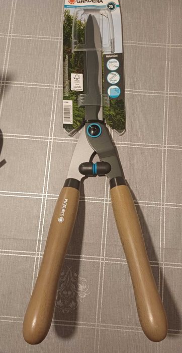 Gardena nożyce sekator do żywopłotu gałęzi stalowe ostrza drewniane uchwyty