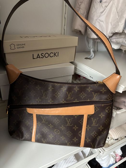 Czekoladowa torebka na ramię inspirowana Butique