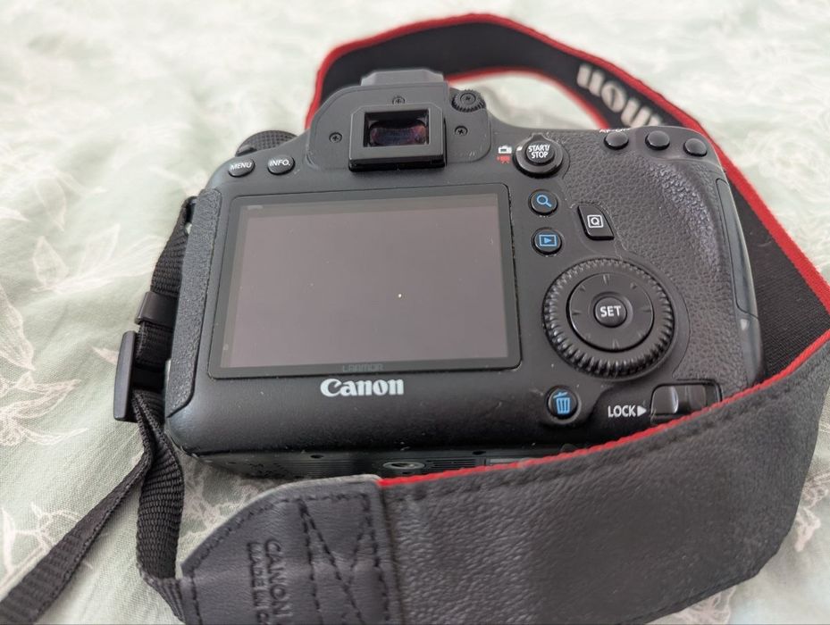 Фотоапарат Canon 6d з обєктивом 50mm 1.4